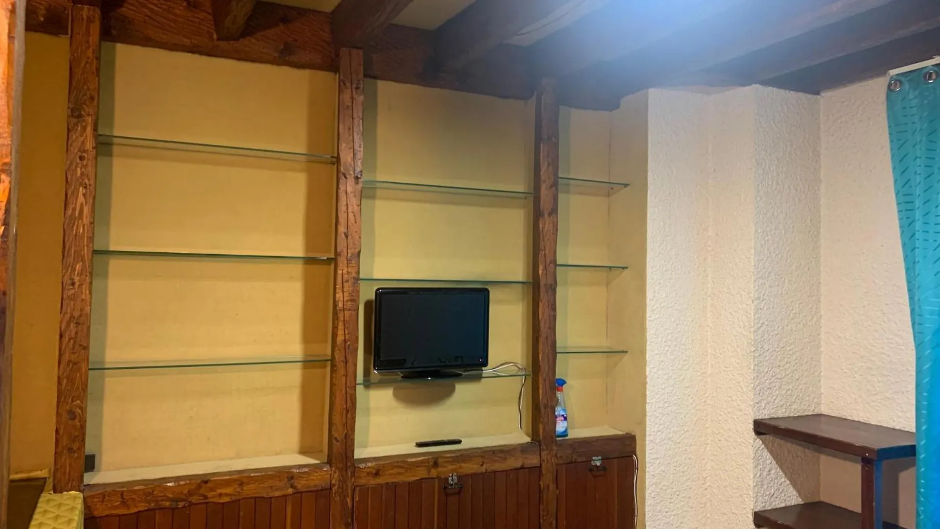 Studio Et Parking Prive A 2 Minutes Du Lac D'Annecy Apartment France